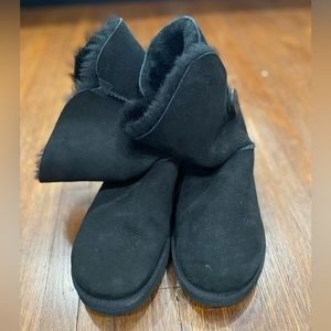 Black Uggs